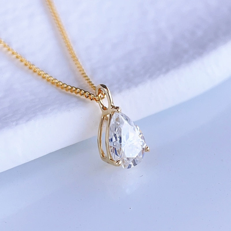 18K Gold Pendant With Moissanite Necklace